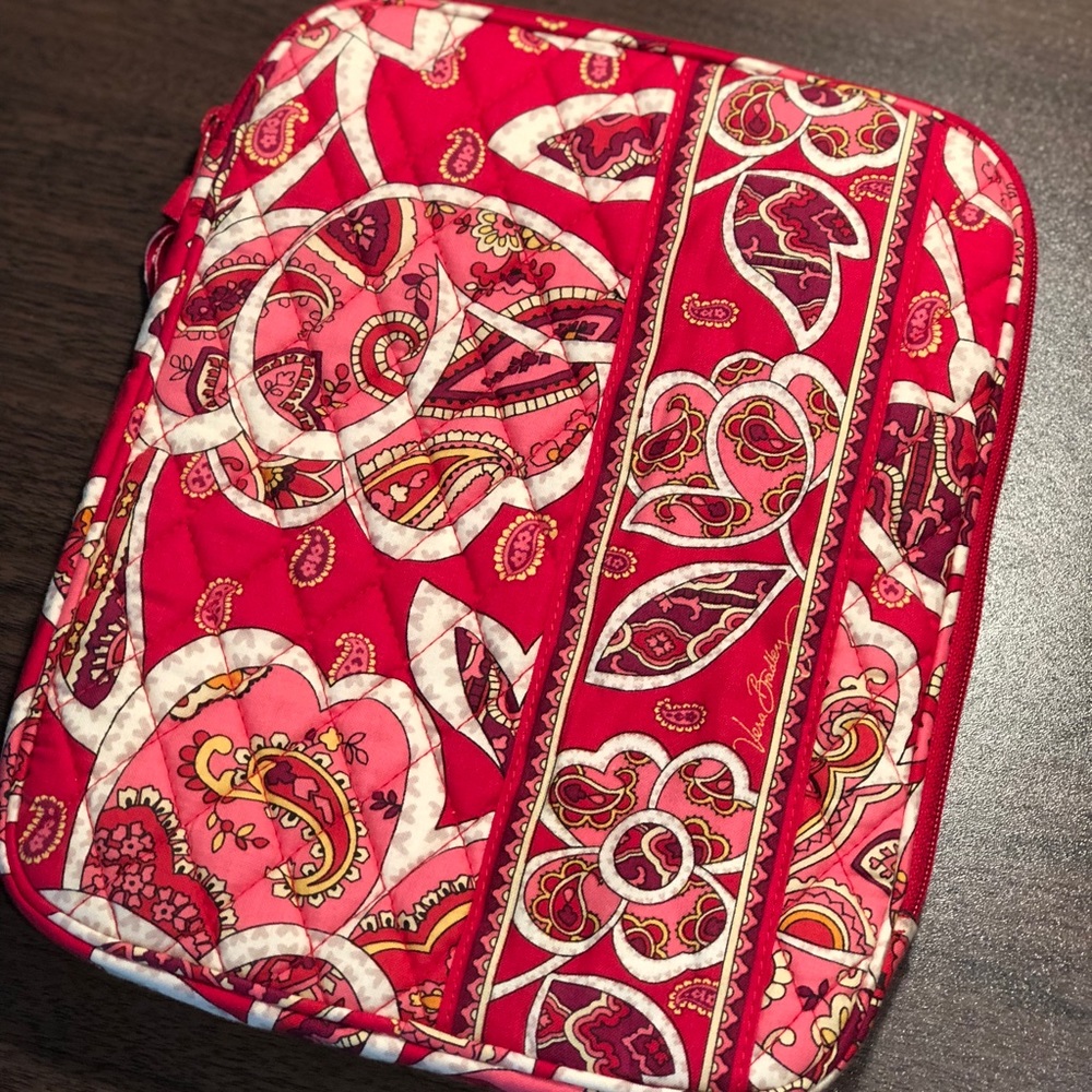 🔸 sold🔸Vera Bradley Rosy Posies Tablet Sleeve
